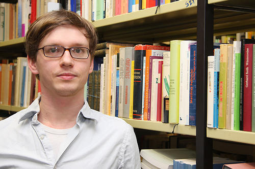 Ehrenamtlich für den Bücherbasar tätig: Tobias Kroel