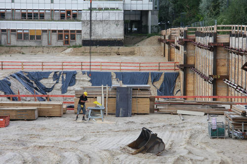 Die Bauarbeiten an der Fabeckstraße sind bereits in vollem Gange, damit die Erziehungswissenschaftliche Bibliothek ab 2015 wieder am gewohnten Standort zur Verfügung steht