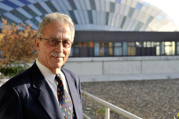 Rückkehr nach 50 Jahren: Reinhard Yoav Freiberg promovierte 1962 an der Freien Universität und hielt die Festrede anlässlich der Goldenen Promotion.