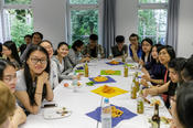 Chinesische Studierende vom China Scholarship Council feierten im International House mit.