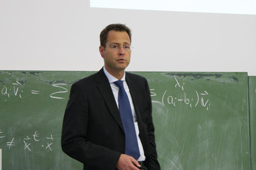 Dr. Jeroen Verschragen arbeitet in der Stabsstelle Vorstandsbereich Strategie und Planung der DFG