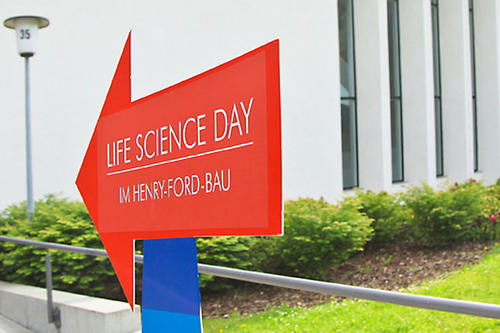 Der Life Science Day findet seit 2011 im Henry-Ford-Bau der Freien Universität statt.