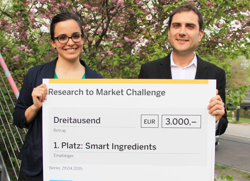 Manuela Murgueitio und Professor Gerhard Wolber entwickeln unter dem Namen „Smart Ingredients“ eine Software für die computergestützte Suche nach aktiven Inhaltsstoffen für die Nahrungsmittelindustrie.
