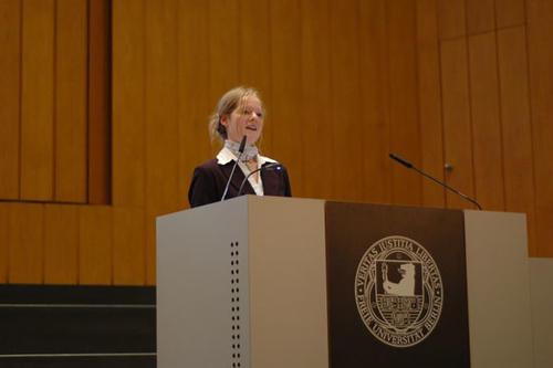 Anja Lüneburg sprach stellvertretend für die Absolventen.