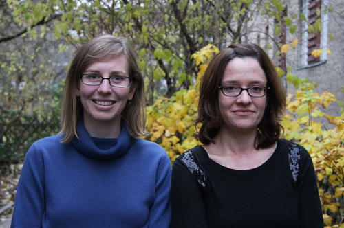 Die Stipendiatinnen Julie Ault (li.) und Jenny Wüstenberg.