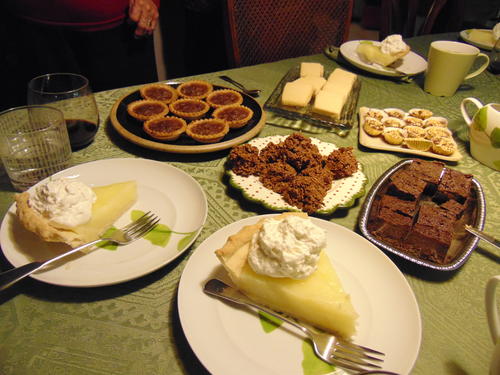 Süßes zum Nachtisch: Zum Weihnachtsessen gab es „Lemon Pie“ und weitere Köstlichkeiten.