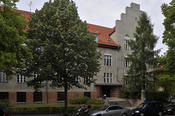 The John F. Kennedy Institute for North American Studies is located at Lansstr. 7–9 in Dahlem, across the street from the State Museum Complex.