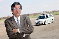 Raul Rojas is a professor of artificial intelligence in the  Department of Computer Science at Freie Universität Berlin. 