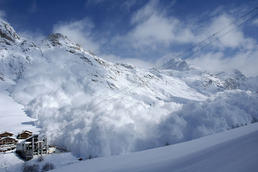 Wissenschaftler der Freien Universität erforschen die Ursachen von Naturgefahren in den Alpen.