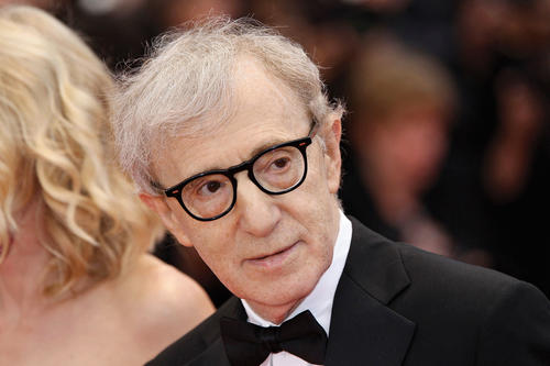 Aus seiner depressiven Neigung machte der mehrfache Oscar-Preisträger Woody Allen nie ein Geheimnis. Er fühle sich, als köchle er „beständig auf einer kleinflammigen Depression dahin“, sagte der Schauspieler.