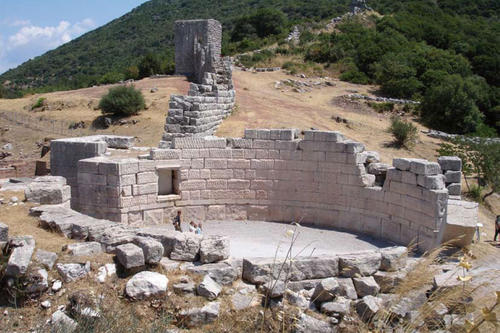 Das Arkadische Tor kann als Schmuckstück der griechischen Festungsarchitektur bezeichnet werden.