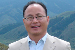 Zu Gast an der Freien Universität: Der international renommierte Forscher Zhiyuan Zhong, Professor an der Soochow Universität in China