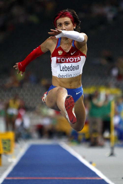Mit chemischer Hilfe zum Sieg: Der russischen Dreispringerin Tatiana Lebedeva (hier bei der Leichtathletik-WM 2009) wurde die Silbermedaille aberkannt, die sie bei den Olympischen Spielen in Peking errungen hatte. Sie hatte mit Oral-Turinabol gedopt.