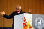 Desmond Tutu im Henry-Ford-Bau der Freien Universität