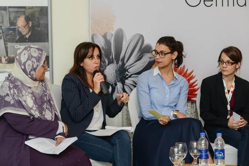 Diskutieren Gleichstellung und Gender-Forschung an deutschen und ägyptischen Universitäten: Dr. Ahlam Eladawy, Dr. Dina Mandour, Amira El Ahl und Elisabeth Trepesch (v.l.)