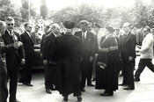 Bild: Die Rektoren der Freien Universität begrüßen als Erste den US-Präsidenten.