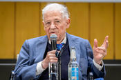 Professor Klaus Heinrich ist Zeitzeuge der ersten Stunde: Der heute 91-jährige Religionsphilosoph hatte die Freie Universität mitgegründet.