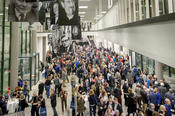 Nach dem Festakt fand im Foyer des Henry-Ford-Baus ein Empfang statt.