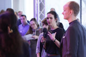 Das Start-up DearEmployee hat Psychologin Amelie Wiedemann mit Unterstützung von Profund Innovation gegründet. Ihr Angebot: Eine digitale Lösung, um das Risiko psychischer Belastung am Arbeitsplatz zu ermitteln.