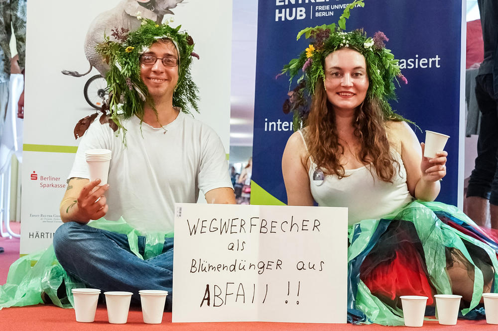 Viktor Jung und Ekaterina Stachelrodt stellten ihre Funpreneur-Projekt Time to Change auch im Rahmen der Langen Nacht der Wissenschaften an der Freien Universität Berlin vor.