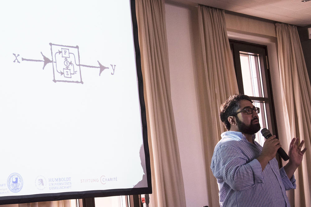 Vom Philosoph zum Gründer: Manoucher Shamsrizi berichtete über Erfahrungen mit seinem Start-up Retro Brain R&D GmbH.