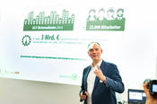Ausgründungen aus Universitäten sind ein Wirtschaftsfaktor für Berlin, das betonte Volker Hofmann, Leiter Wissenstransfer an der Humboldt-Universität, in seinem Vortrag auf dem Netzwerktreffen.
