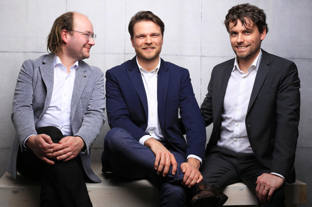 Martin Nowak (links), Eiko von Hettinger (Mitte) und Felix Hoffmann (rechts), Gründer der 7Learnings GmbH