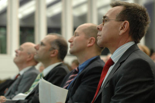 (v.l.n.r.) Prof. Dr. Carl-Ludwig Holtfrerich (Freie Universität), Dr. Klaus Günter Deutsch (Deutsche Bank Research), Prof. Dr. Helge Berger und Prof. Irwin Collier, Ph.D. (Freie Universität)