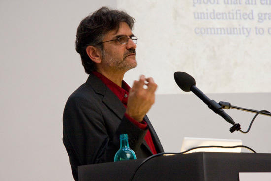 Prof. Abdulkader Tayob von der University of Cape Town hielt die Eröffnungsrede