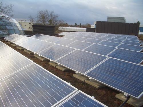 Standort der Photovoltaikanlage: das Dach des Gebäudekomplexes für die Geistes- und Sozialwissenschaften der Freien Universität Berlin in Dahlem