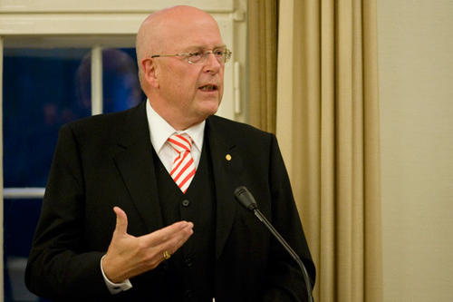 Der mittlerweile ehemalige Präsident der Freien Universität Berlin, Dieter Lenzen, blickte in seiner Rede noch einmal zurück