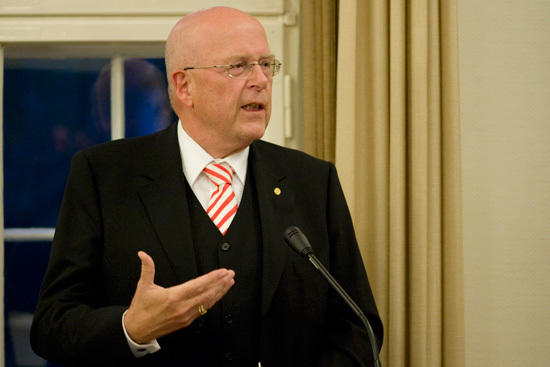 Der mittlerweile ehemalige Präsident der Freien Universität Berlin, Dieter Lenzen, blickte in seiner Rede noch einmal zurück
