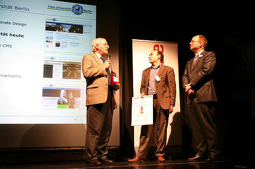 Verleihung des "Web Dialog Award" an die Freie Universität Berlin