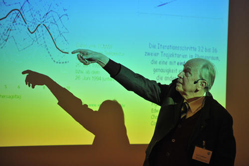 Der Physiker Professor Siegfried Großmann, Emeritus der Philipps-Universität Marburg, hielt den Festvortrag.