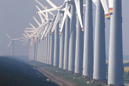 Nach den Plänen der Bundesregierung soll der Anteil an Luft, Wasser und Biomasse bei der Stromversorgung bis 2020 auf 35 Prozent und bis 2050 sogar auf 80 Prozent steigen