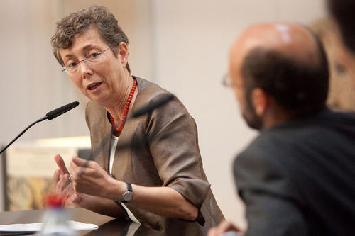 Sabine Schmidtke lernte Sarah Stroumsa, Professorin für Arabistik an der Hebrew University in Jerusalem, schon während ihrer Studienzeit kennen.