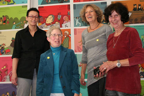 Ursula Meszaros, Stefanie Krebs-Pahlke, Helga Barten und Ursula Leippe (v.l.n.r.) setzen sich in der Gruppe 1581 für die Durchsetzung der Menschenrechte ein.