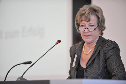 Eva Maria Roer, Vorsitzende des Vereins Total E-Quality, betonte die gesellschaftliche Vorreiterrolle der Prädikatsträger.