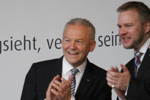 Setzen sich gemeinsam für starke Kinder und Jugendliche ein: Bahn-Chef Rüdiger Grube und Entwicklungspsychologe Prof. Dr. Herbert Scheithauer von der Freien Universität Berlin.