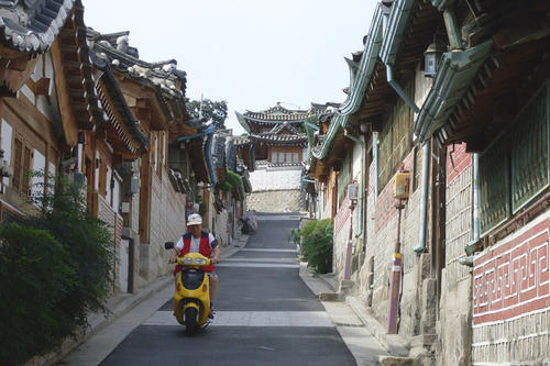 Traditionelles Korea: das Bukchon Hanok Village im Seouler Stadtteil Gahoe-dong