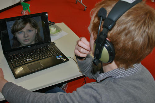 Die eigene psychophysiologische Emotionsverarbeitung konnte beim Exzellenzcluster Languages of Emotion gestestet werden