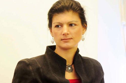 Die stellvertretende Parteivorsitzende der LINKEN, Sahra Wagenknecht, kritisierte die starke Wirtschaftslobby in der EU, die mächtiger sei als auf nationaler Ebene.