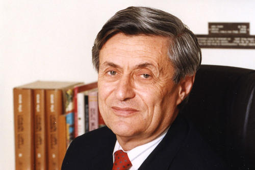 Hanoch Gutfreund ist emeritierter Professor für Theoretische Physik an der Hebrew University in Jerusalem (HUJ).