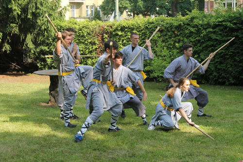 Am Konfuzius-Institut führten Studierende traditionelle chinesische Kampfkunst vor.