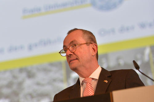 Der Botschafter der Vereinigten Staaten, Philip D. Murphy, hat ein Grußwort gesprochen.