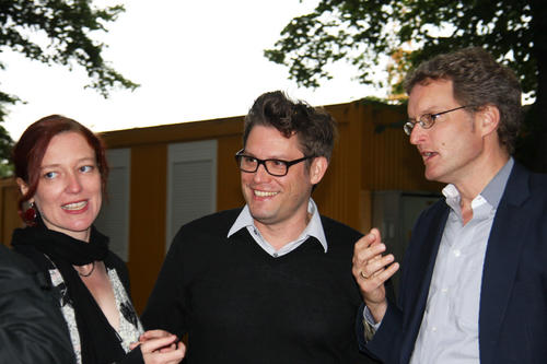 Auch nach ihrem Abschluss mit dem John-F.-Kennedy-Institut verbunden: Fiona Schnüttgen, Ansgar Gessner und Tom Levine (v. l. n. r.).