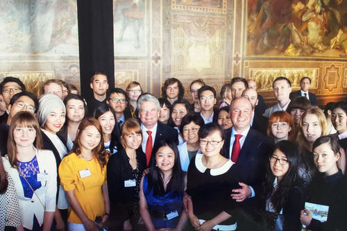Auf dem Programm des Deutsch-Koreanischen Forums in Goslar stand ein Treffen der Studierenden aus Südkorea und Deutschland mit Bundespräsident Joachim Gauck.