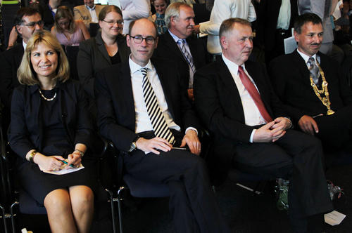 Beglückwünschten die „goldenen“ und die Jungpromovenden: (v.l.) Barbara Kohn, Peter-André Alt, Leo Brunnberg und Jürgen Zentek