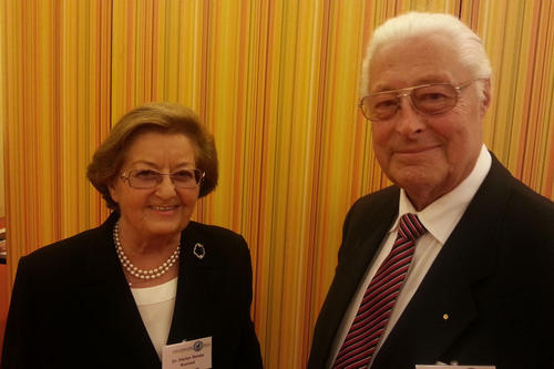 Das Ehepaar Marion-Renate und Wolfgang Rummel konnten gemeinsam ihre Goldene Promotion feiern
