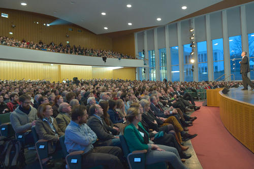 Das Max-Kade-Auditorium war bis auf den letzten Platz besetzt, als Thomas Südhof sprach.